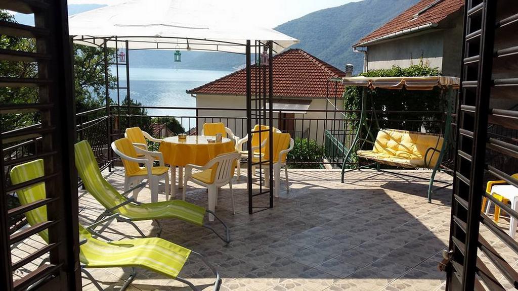 Holiday Home Bokokotorski Zaliv Luaran gambar