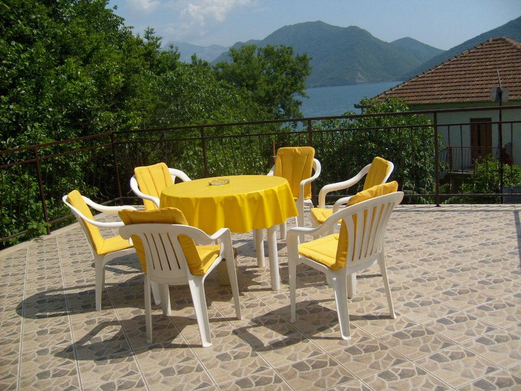 Holiday Home Bokokotorski Zaliv Luaran gambar