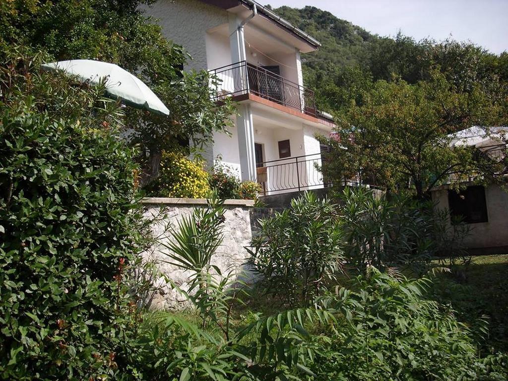 Holiday Home Bokokotorski Zaliv Luaran gambar